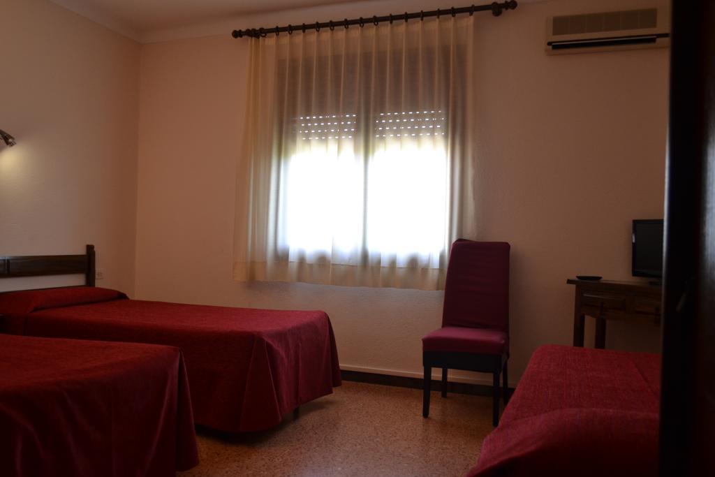 Hostal L'Esplai Viladamat Oda fotoğraf