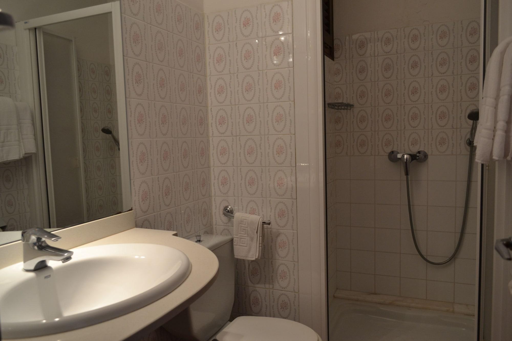 Hostal L'Esplai Viladamat Dış mekan fotoğraf